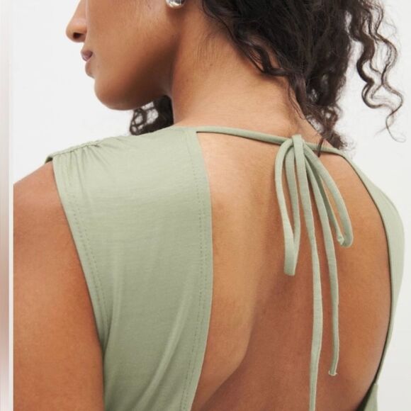 Reformation Seona Sage Artichoke Backless Maxi Dress Large NWT - Picture 6 of 10